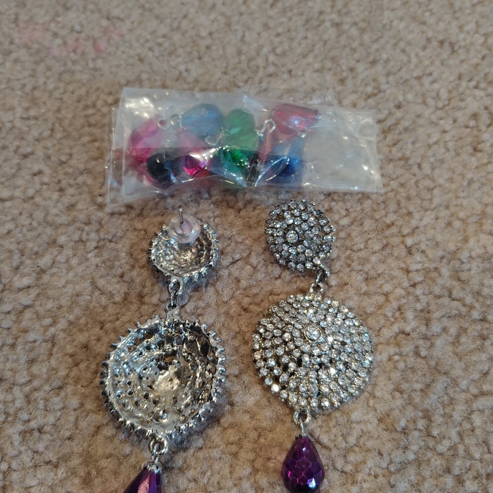 Earrings - Picture 3 of 3